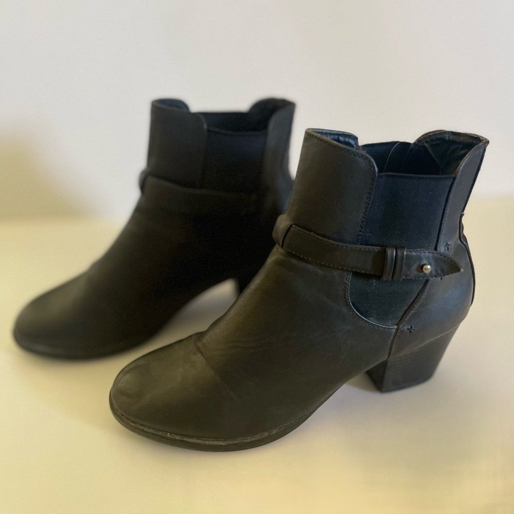 Maurice’s Women’s Ankle Boot Size 11